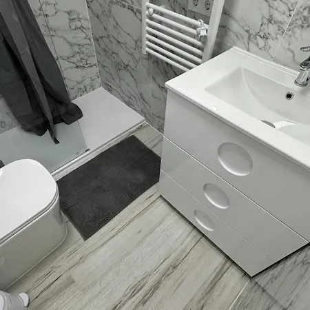 Playa Del Cura With 2 Bedrooms Apartment